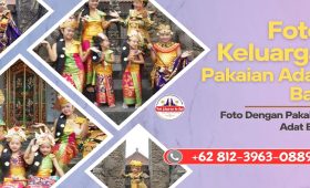 Foto Keluarga Pakaian Adat Bali
